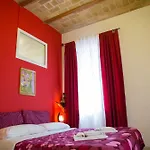 Strawberry House Bed & Breakfast