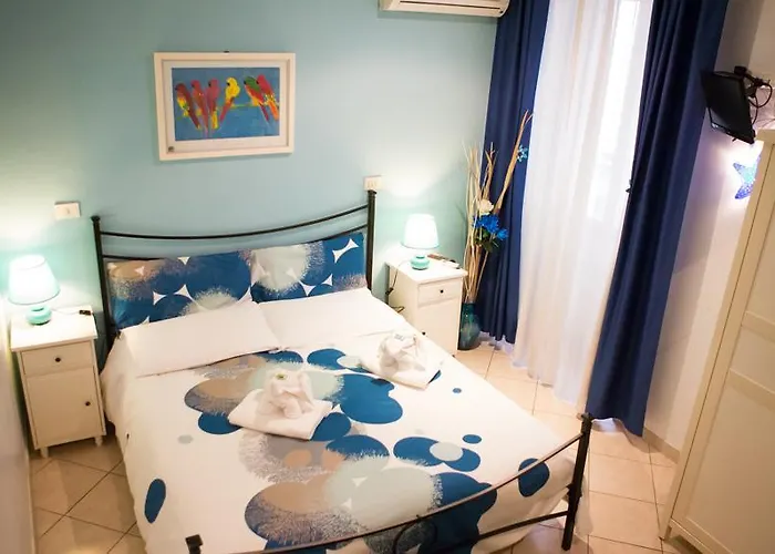 Strawberry House Bed & Breakfast